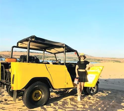 Mui Ne Sand Dune Tour From Sai Gon 1 Day By Private car & Jeep